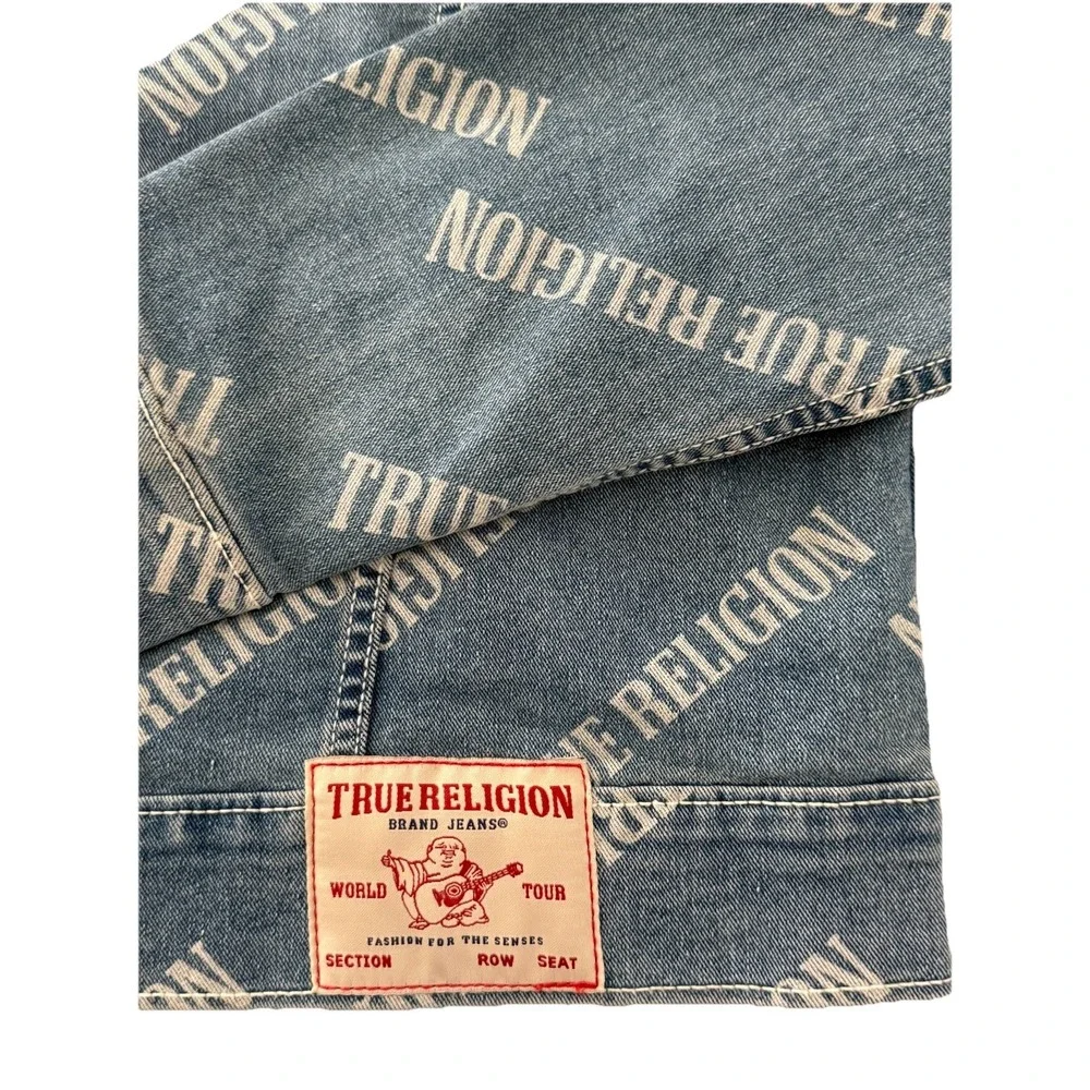 NWT True Religion‎ Women Light Wash Blue Allover Logo Trucker Jacket Sz Large